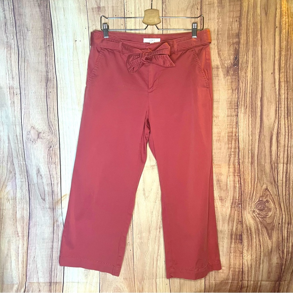 Loft Women’s Medium 6P Wide Legged Capris Mauve Colored Career Trousers Pants.